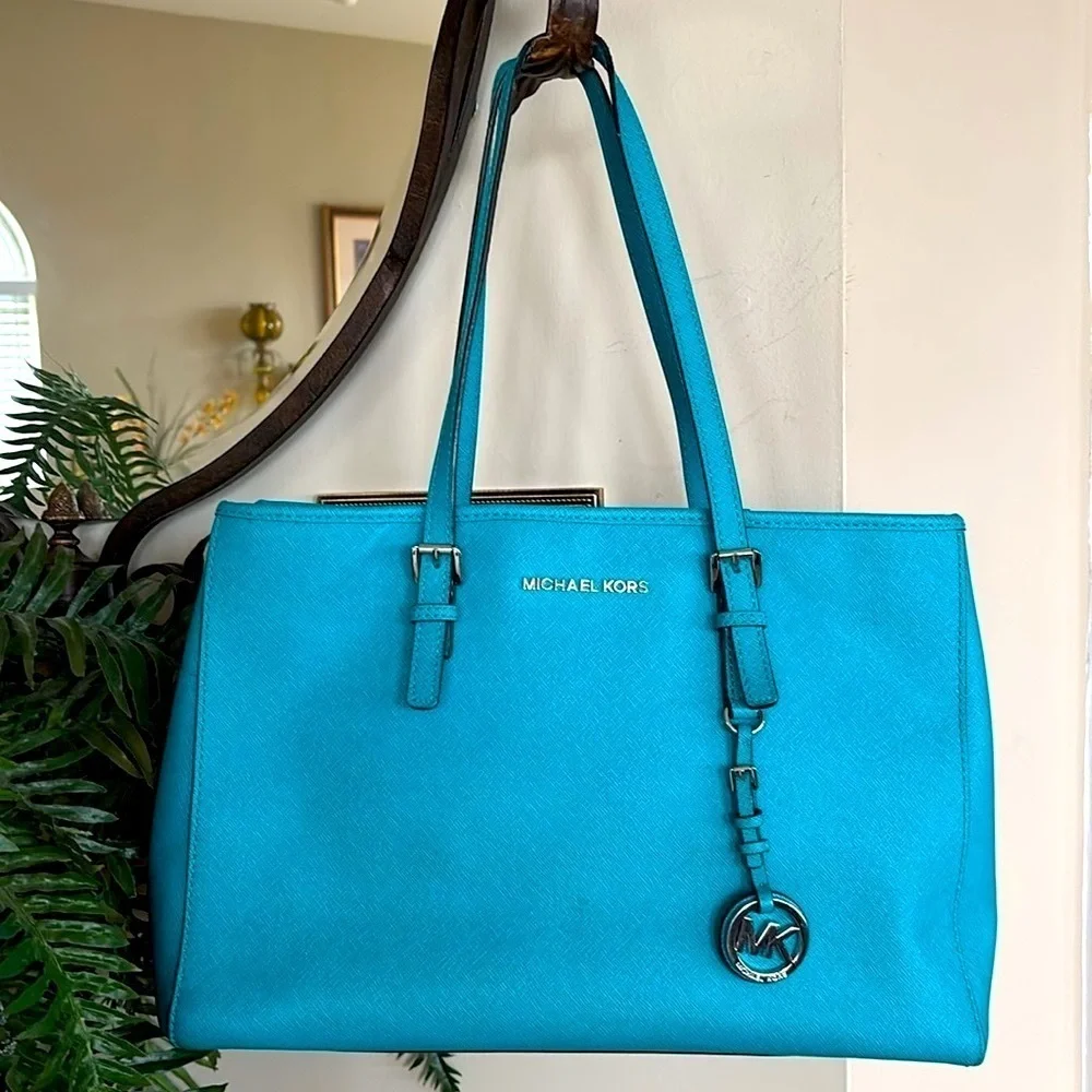 Michael Kors Saffiano Leather Jet Set Large Tote Turquoise Blue Shoulder Bag